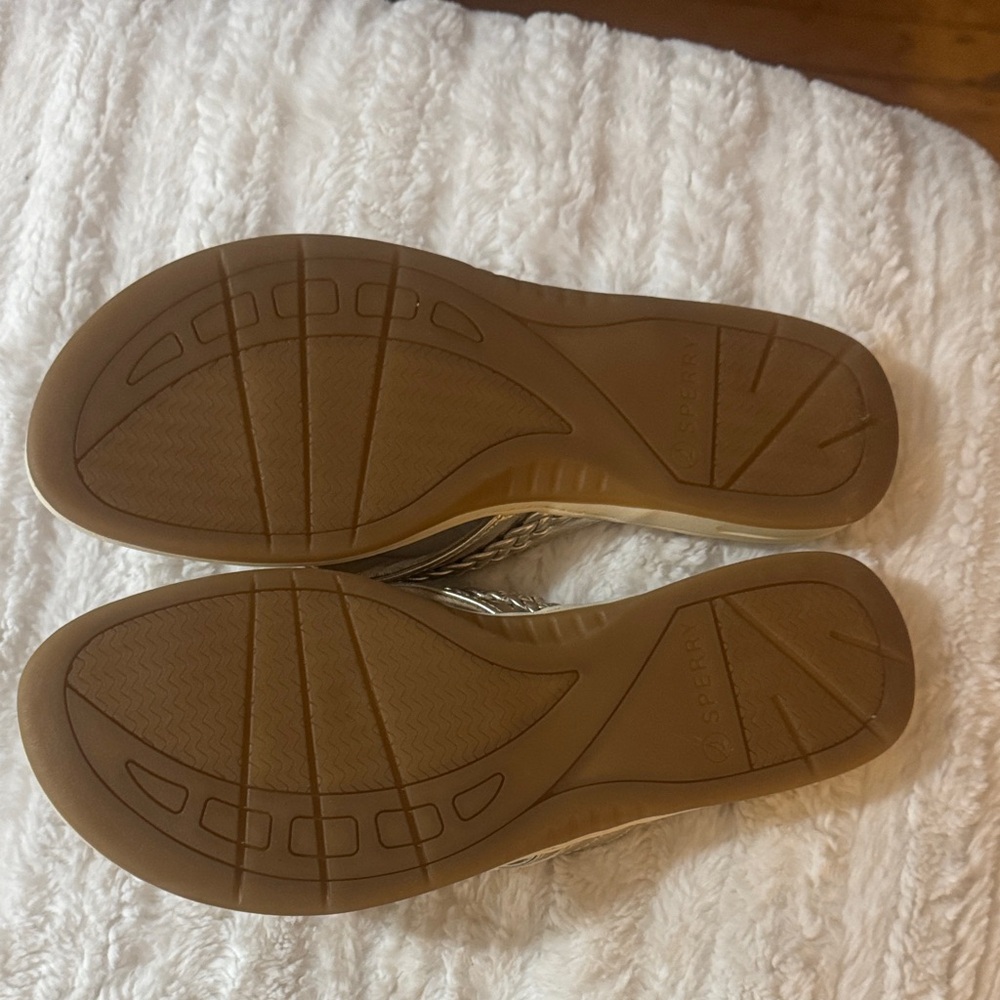 Sperry Women's Metallic Gold and Tan Sandals - Picture 5 of 7